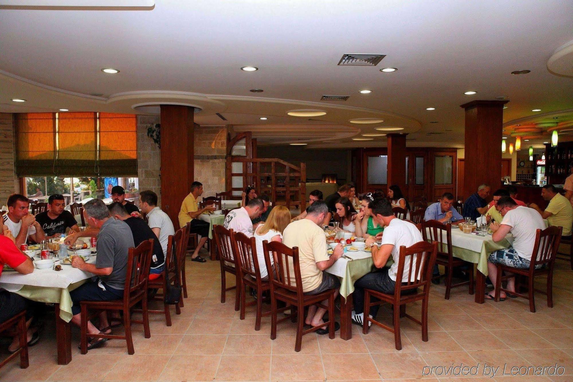 奥泽酒店 Durrës 餐厅 照片